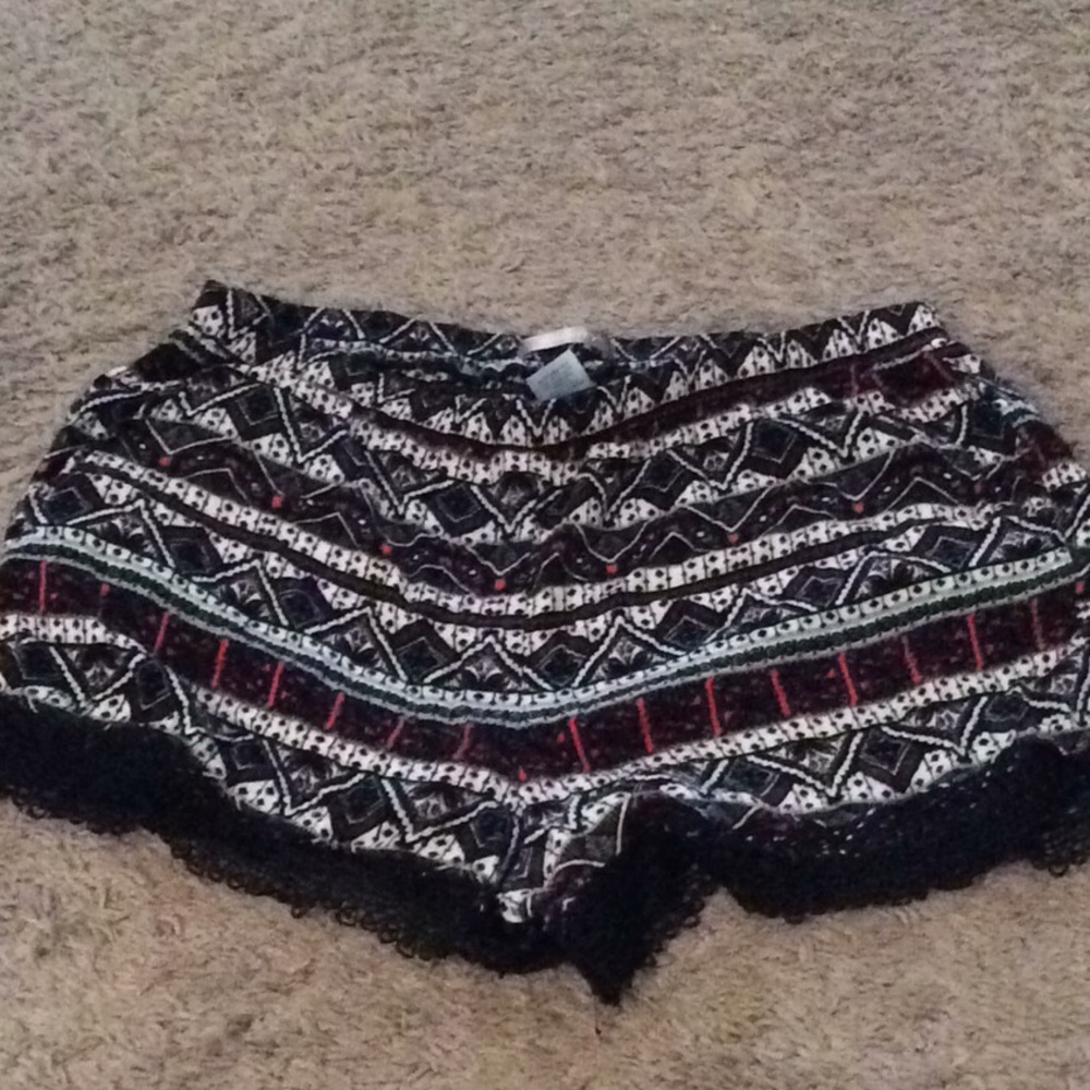 Patterned bright colored shorts, Size-Large